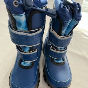 Lands End Toddler Shoes in Black and Blue, Size 8, Brand New With Tags!